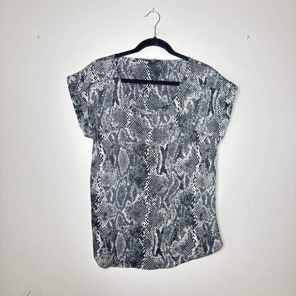 Express Snake Print Satin Cap Sleeve Top Size Large Blouse Stretch‎ Animal Print